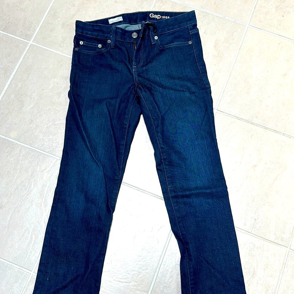 Gap real straight 27 short dark blue jeans